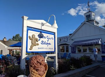 new-hampshire/lake-winnipesaukee/shop/yum-yum-shop