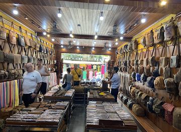 vietnam/north-central-coast/shop/da-bao-real-leather