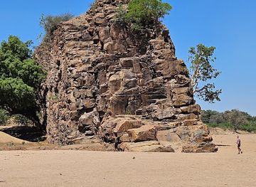 botswana/tuli-block/shop/solomons-wall