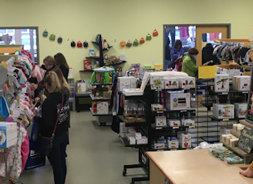 maine/waldo-county/shop/minnows-children-s-consignment