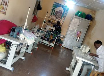 niger/maradi-region/shop/saadatou-couture