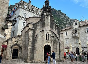 montenegro/lovcen-national-park/shop/funny-store-with-souvenirs