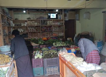 bhutan/mongar/shop/mongar-vegetable-shop