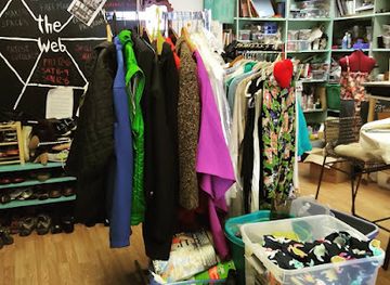 new-york/hunter-mountain/shop/phoenix-web-free-store-maker-s-space-artist-shop