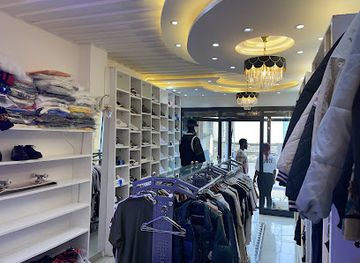 cameroon/lobe-waterfalls/shop/molla-shopping