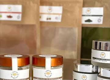 france/centre-val-de-loire/shop/l-empire-du-naturel