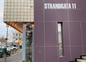 iceland/hafnarfjordur/shop/vegvisir