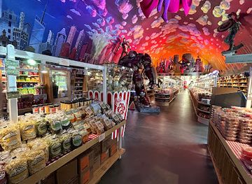 minnesota/red-river-valley/shop/minnesota-s-largest-candy-store