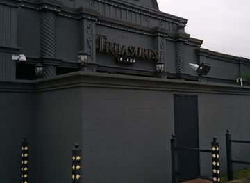 texas/houston/shop/leah-s-boutique-gift-shop