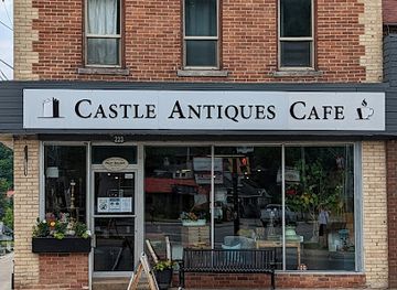 canada/haliburton-highlands/shop/castle-antiques-cafe