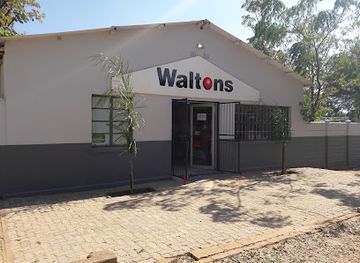 namibia/tsumeb/shop/waltons-tsumeb