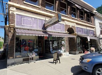 idaho/silver-valley/shop/past-present-shoppe