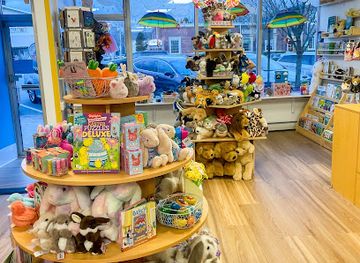 maine/brunswick/shop/island-treasure-toys