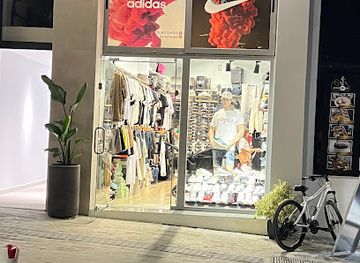 albania/delvina/shop/sneakers-fashion-store