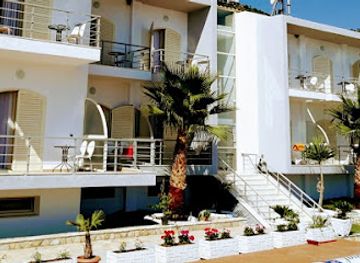 albania/dhermi-region/shop/royal-blue-hotel