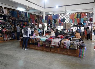 laos/central-laos/shop/phanom-handicraft-center