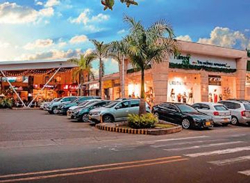 colombia/los-llanos/shop/palmas-mall