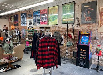 missouri/dissected-till-plains/shop/black-lagoon-clothing