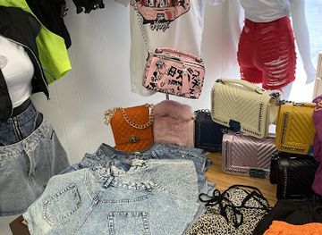 iowa/dubuque/shop/pop-out-shop