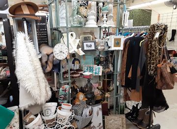 texas/central-texas/shop/rustic-hideaway-crafters-mall