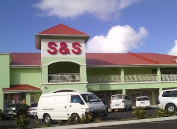 saint-lucia/gros-islet-quarter/shop/s-s-bois-d-orange