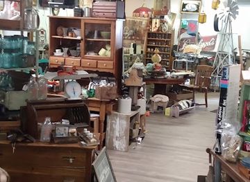 wisconsin/devil-s-lake-state-park/shop/eclectic-treasures