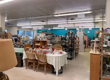 michigan/charlevoix/shop/bergmann-center-resale-shop