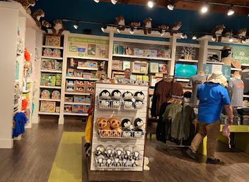 Cleveland Metroparks Zoo Gift Shop