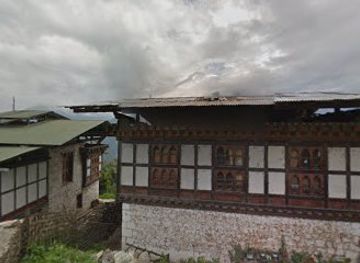 bhutan/trongsa/shop/draagteng-farmshop