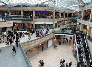 united-kingdom/leeds/shop/urban-outfitters