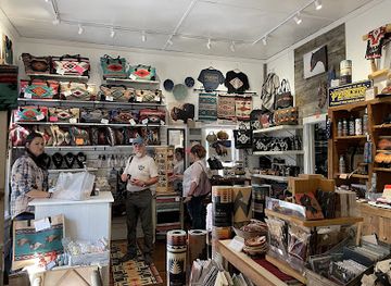 north-dakota/maah-daah-hey-trail/shop/bar-diamond-bar-boutique-gallery