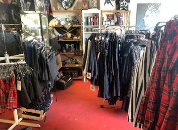 germany/ruhr/shop/mode-wichtig-der-gothic-metal-rock-punk-kinky-underground-alternative-shop-im-ruhrgebiet