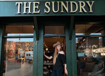 utah/canyonlands-national-park/shop/the-sundry