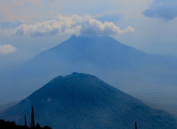 rwanda/volcanoes-national-park/shop/choose-kigali