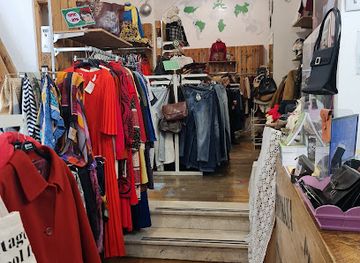 italy/via-francigena/shop/humana-vintage-roma