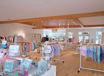 florida/amelia-island/shop/amelia-s-treasures