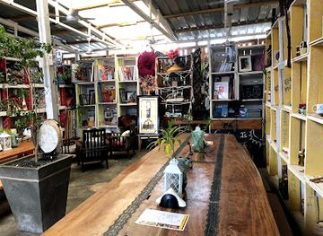 ghana/accra/osu/shop/the-shop-accra