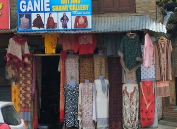 india/pahalgam/shop/ganie-art-and-shawl-gallery