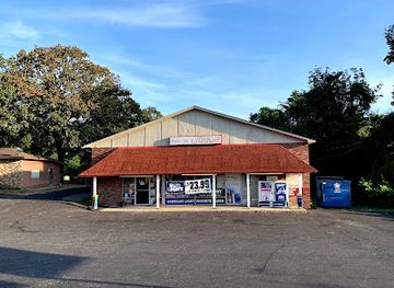 arkansas/pinnacle-mountain-state-park/shop/pinnacle-valley-liquor