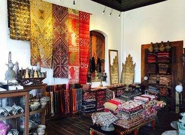 laos/southern-laos/shop/pathana-boupha-antique-house