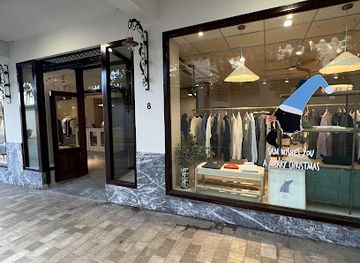 spain/malaga/la-malagueta/shop/sam-newman-malaga