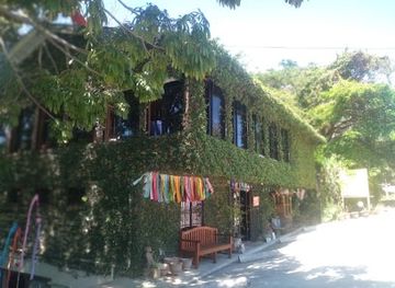 honduras/bay-islands/shop/umbul-umbul-gift-shop