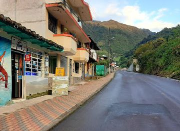 ecuador/papallacta-hot-springs/shop/el-paso-del-pescador