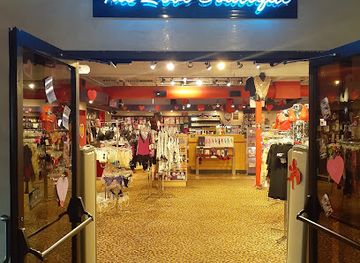 michigan/lansing/shop/deja-vu-love-boutique-lansing