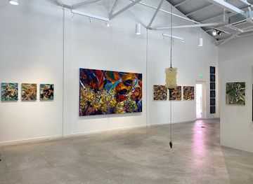 the-bahamas/mayaguana/shop/the-gallery-wine-bar