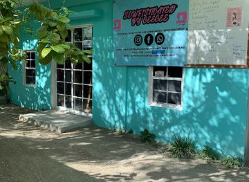 belize/caye-caulker/shop/sewfisticated-by-ceecee