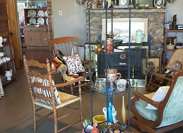 wyoming/hot-springs-county/shop/aunt-teak-and-uncle-junk