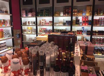 romania/bucharest/herastrau/shop/diplomatic-shop