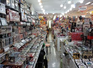 south-korea/seoul/shop/woo-jeung-nacre-lacquer-ware-co-2-nd-floor