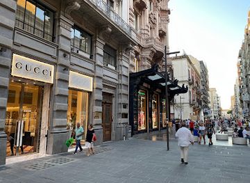 italy/bari/shop/gucci